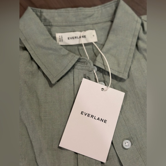 Everlane Must-Have Shirt in Linen - Picture 4 of 4